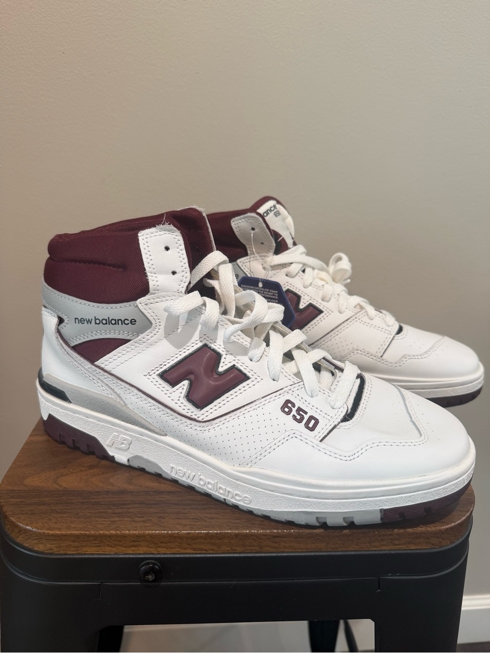 NWT! New Balance 650R White Burgundy High Top Sneakers Tennis Shoes Men’s 9.5